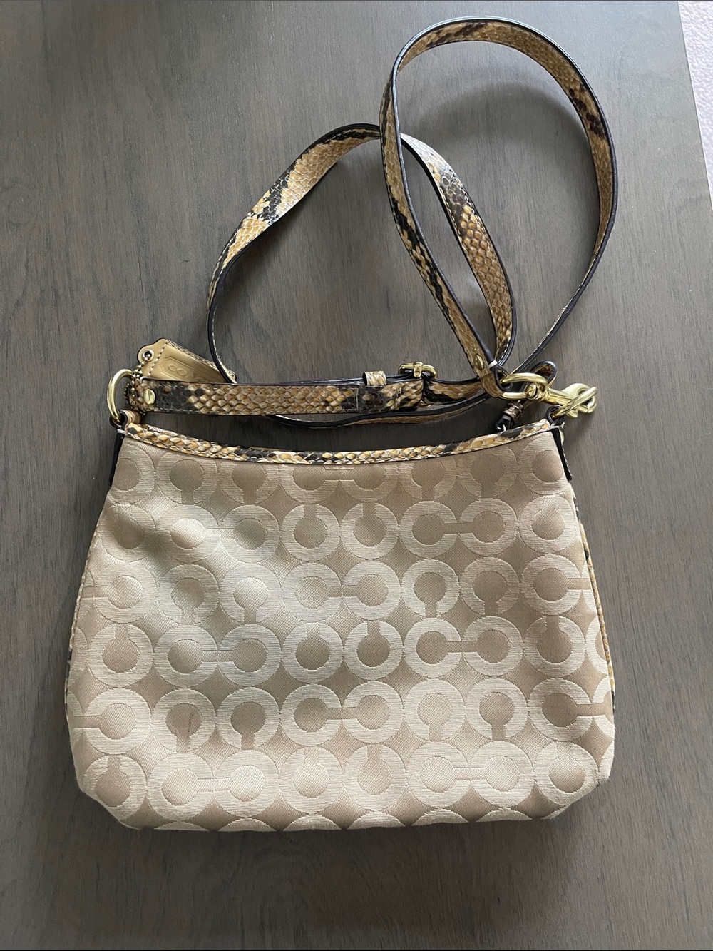 Coach / Crossbody - Picture 2 of 5